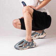 Load image into Gallery viewer, Summer  Camouflage Platform Outdoor Clogs

